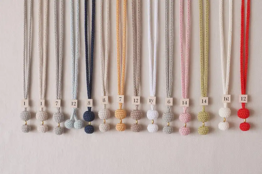 12 Crochet Beaded Lanyard – Badge Holder Ideas 1 Collection of 12 unique crochet beaded lanyard and badge holder ideas in various styles and colors