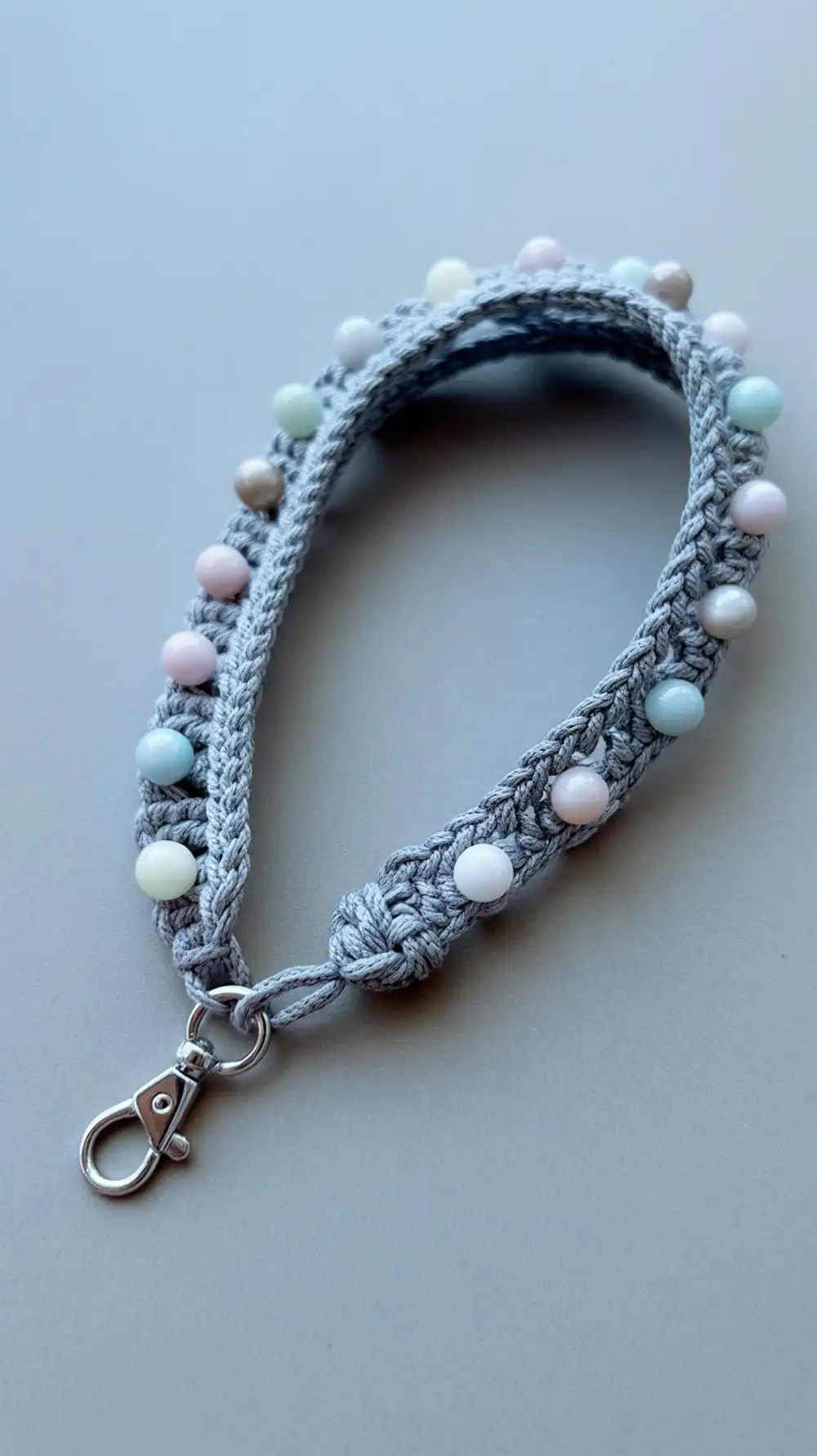 12 Crochet Beaded Lanyard – Badge Holder Ideas 11 A simple Crochet Lanyard with Beads, illustrating how 16 beads are strung and placed as a slim strap is crocheted, ideal for beginners