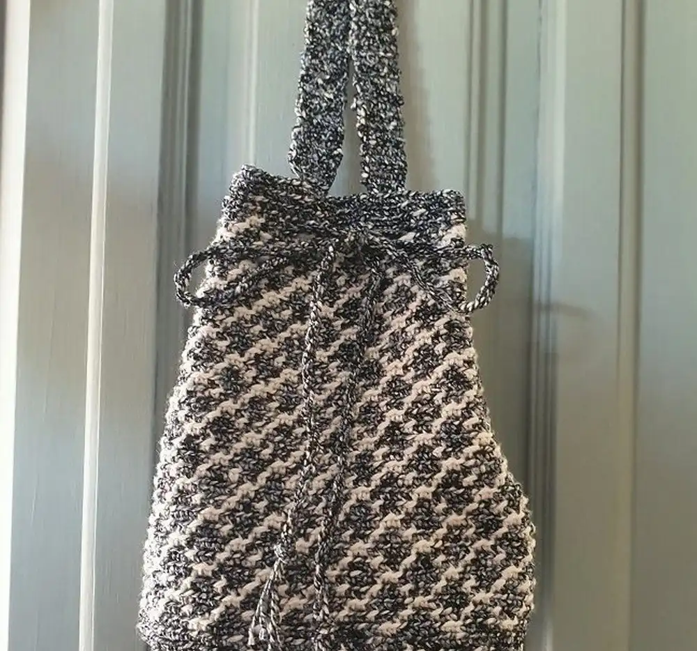 Colorful Wayuu-Inspired Mini Mochila Crochet Bag with geometric patterns and tassels