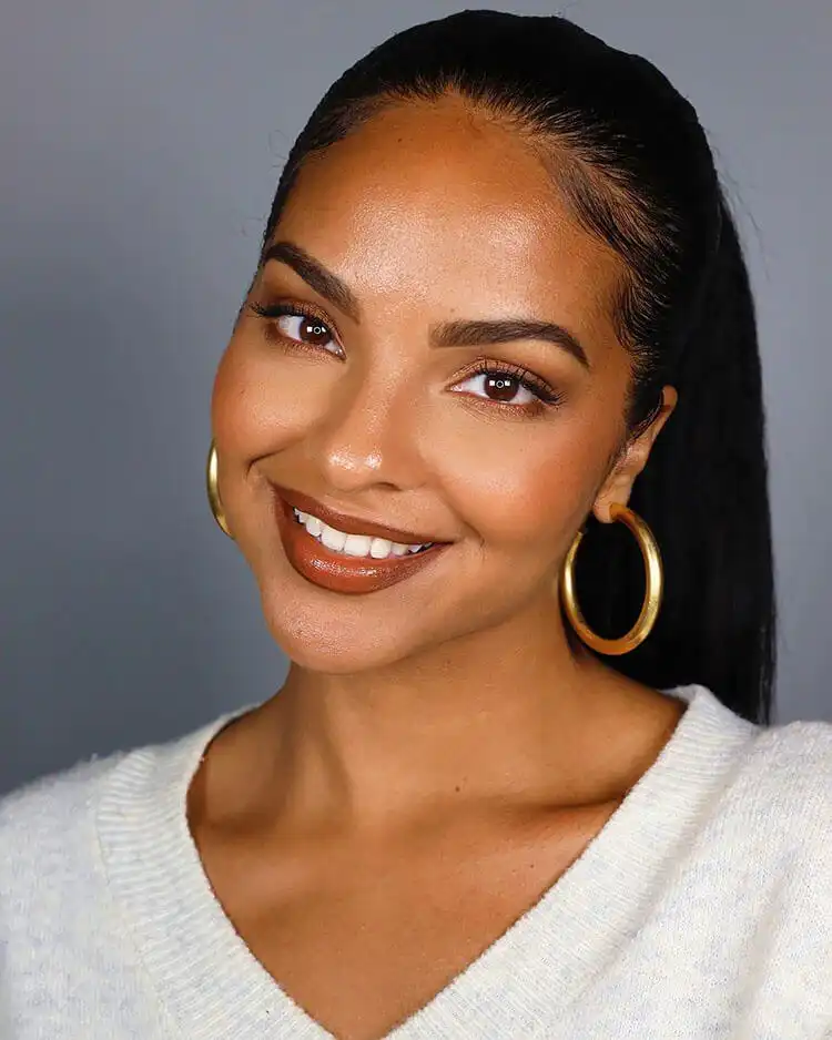 15 Halloween Makeup Ideas for Women - Easy Deer Makeup 16 Elegant fall makeup showcasing warm brown tones, refined for a sophisticated Halloween character.