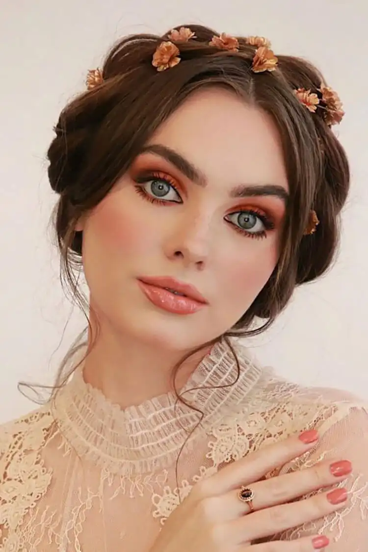15 Halloween Makeup Ideas for Women - Easy Deer Makeup 18 Classic fall makeup look with peachy pinks and bronzes, providing a natural base for various Halloween costumes.