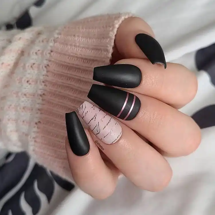 Elegant pink and black nail design with cursive handwriting on an accent nail, one of 16 Extraordinary Pink And Black Nail Design Ideas - French Tip Square Acrylic Nails