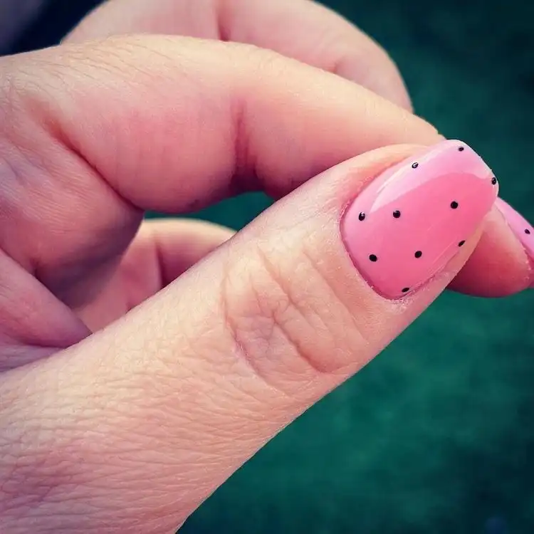 Simple and chic pink and black polka dot nails, part of 16 Extraordinary Pink And Black Nail Design Ideas - French Tip Square Acrylic Nails