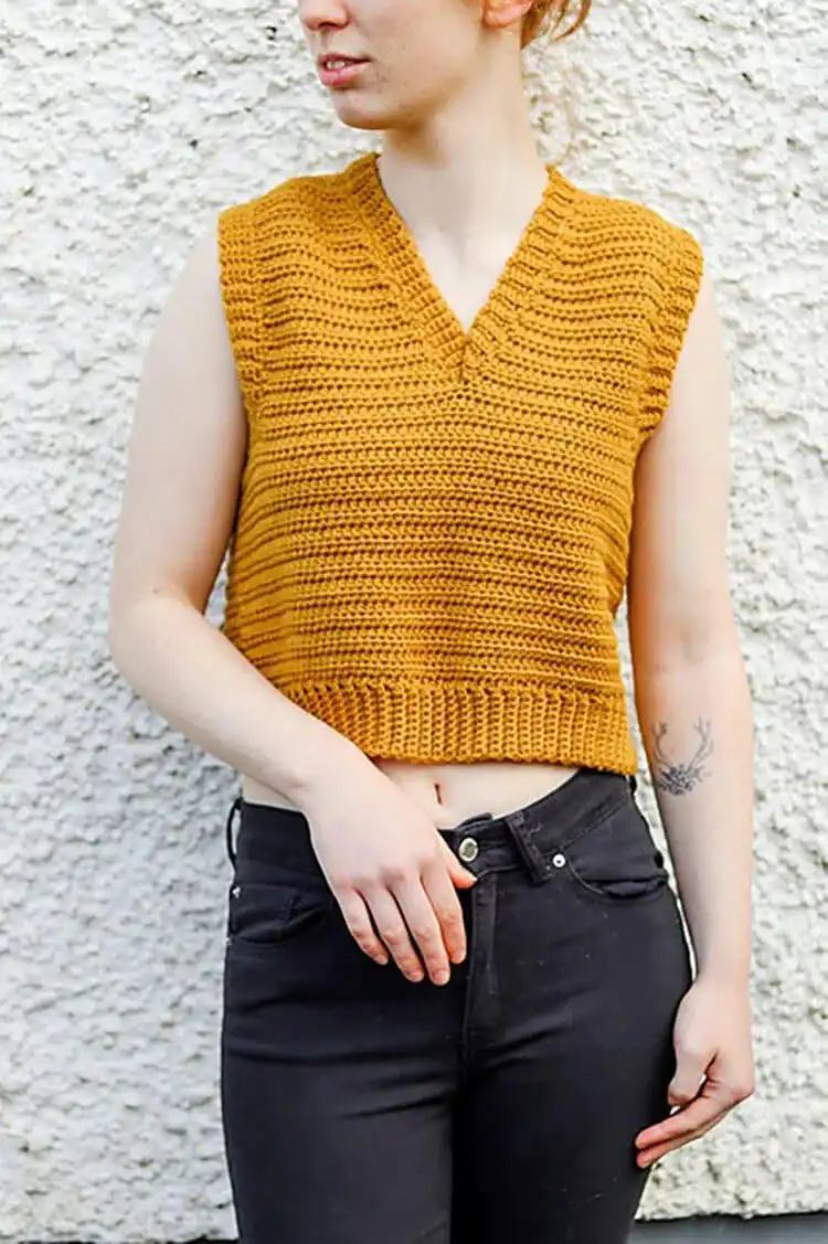 A unique and soft Vest Top, showcasing its quick-to-work-up texture and comfortable fit.
