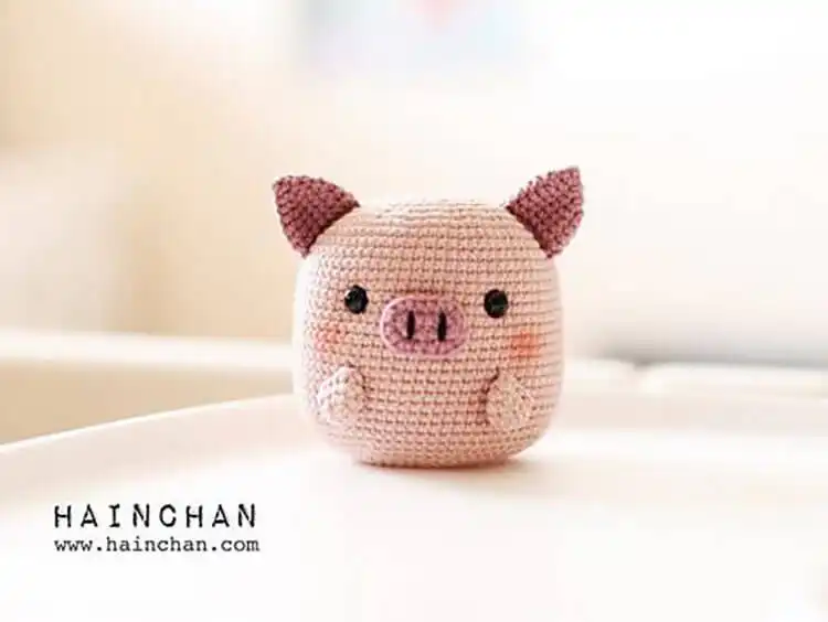Crochet Animal Pattern - Free Crochet Baby Sloth 13 Cute Little Pig free crochet animal pattern, great for gifts and stash busting.