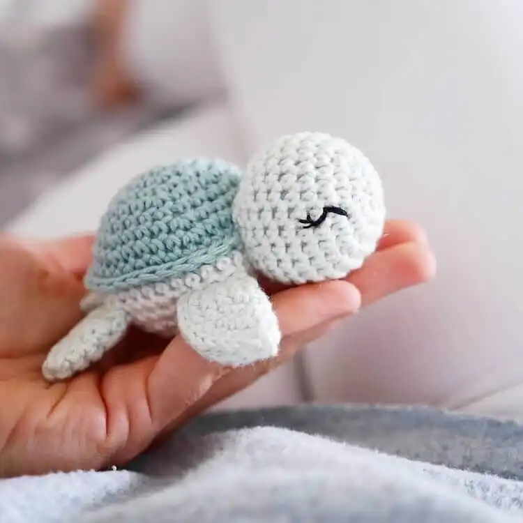 Crochet Animal Pattern - Free Crochet Baby Sloth 8 Little Turtle crochet animal pattern, adjustable in size with different yarn weights.