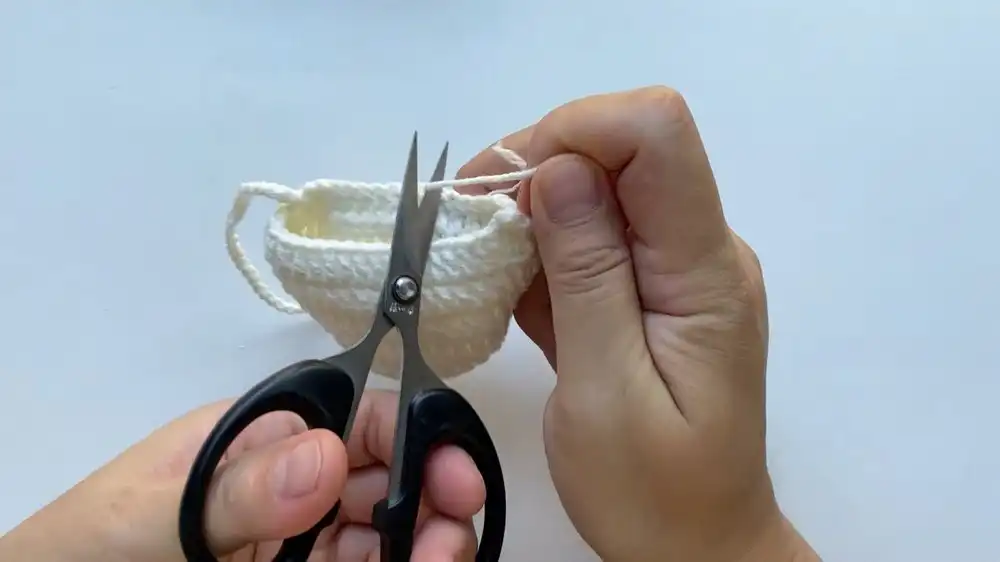 Crochet Wisteria Hanging Basket - DIY Craft 5 Image illustrating the optional inner basket component for Crochet Wisteria Hanging Basket - DIY Craft