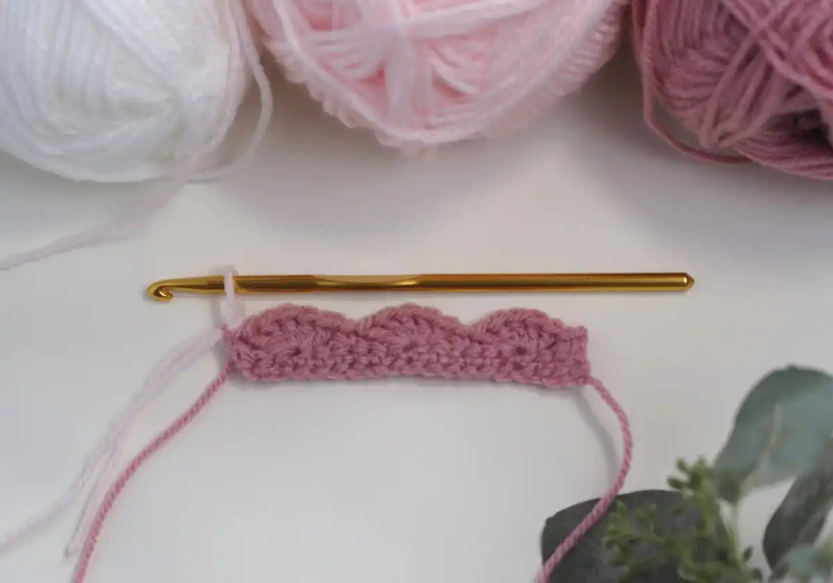 Pinterest-optimized graphic for saving the Easy Shell Stitch Crochet Pattern free tutorial and diagram.