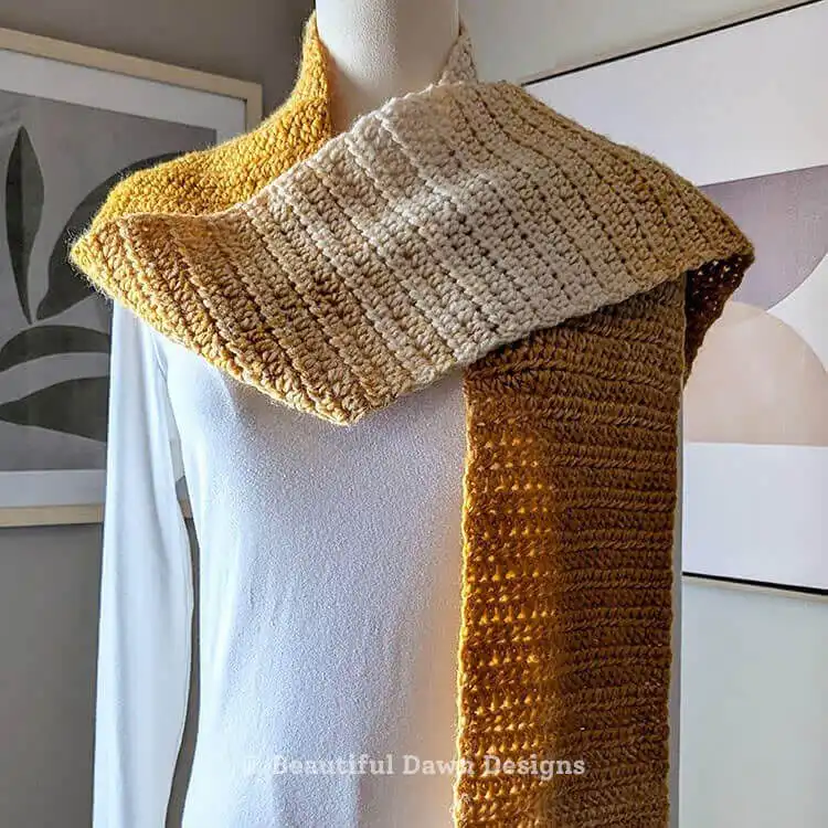 Detailed view of the half-double crochet stitches used in the Free Crochet Scarf Pattern for Absolute Beginners, showing texture.