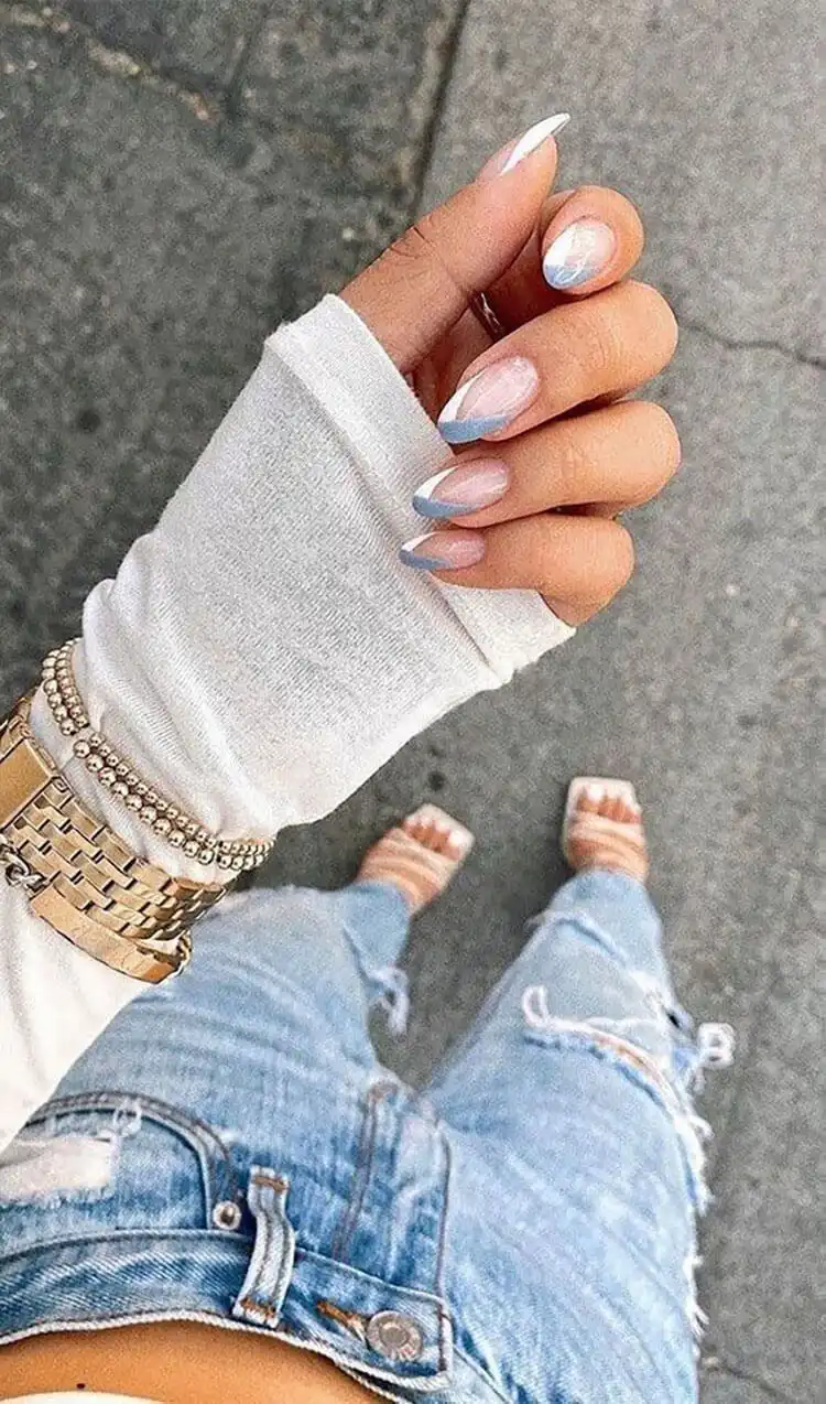 Green and White Almond Shaped Nail Design for Women - Great for Fall, Summer and Holidays 13 Stunning blue and white French tip almond nails for women, a simple design that stands out
