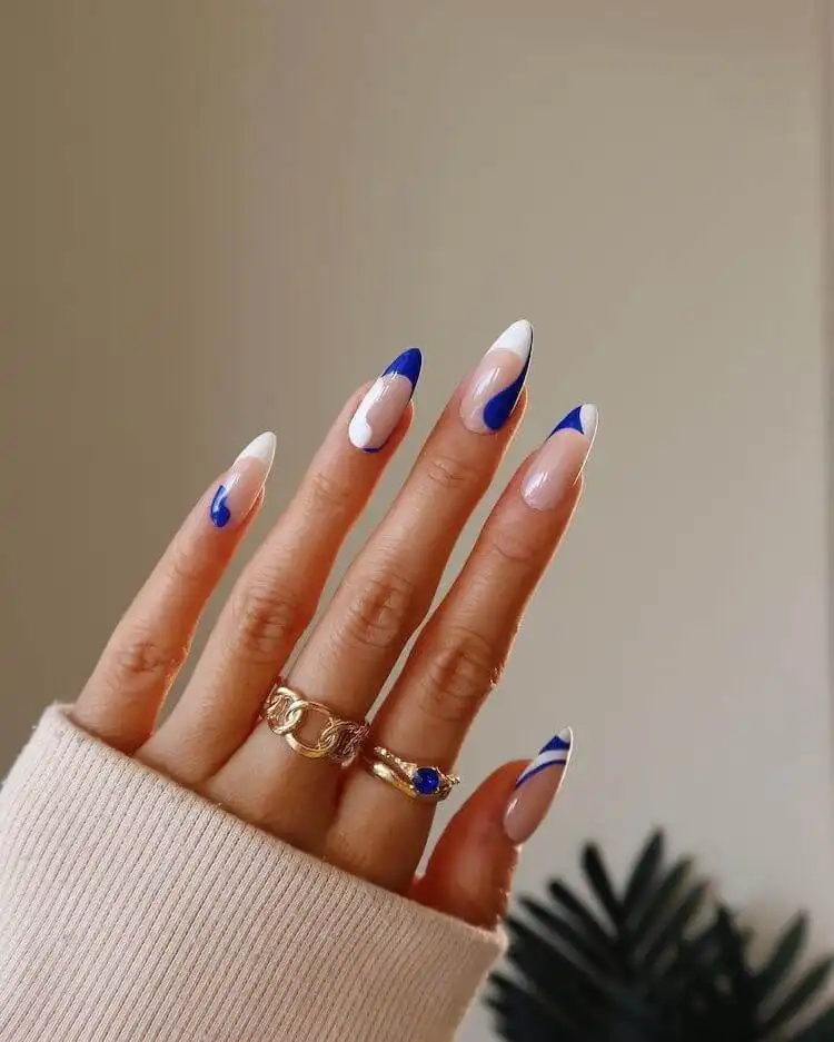 Green and White Almond Shaped Nail Design for Women - Great for Fall, Summer and Holidays 20 Stunning blue and white almond nails for women, with perfect length and amazing design