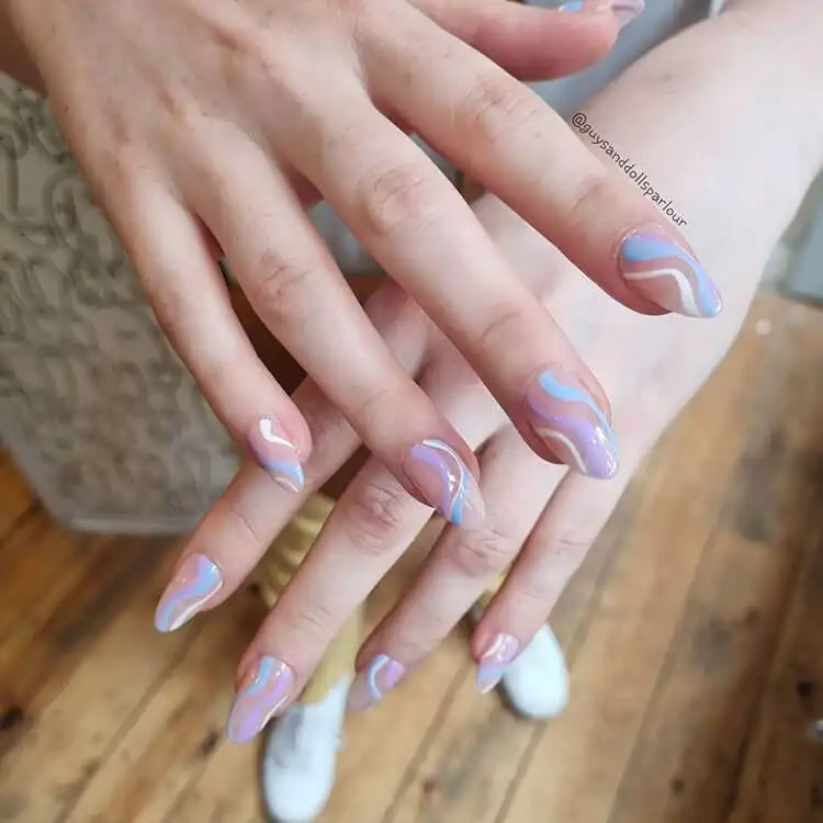 Green and White Almond Shaped Nail Design for Women - Great for Fall, Summer and Holidays 5 Trendy purple and blue wavy almond nail design for women, on trend and artistic