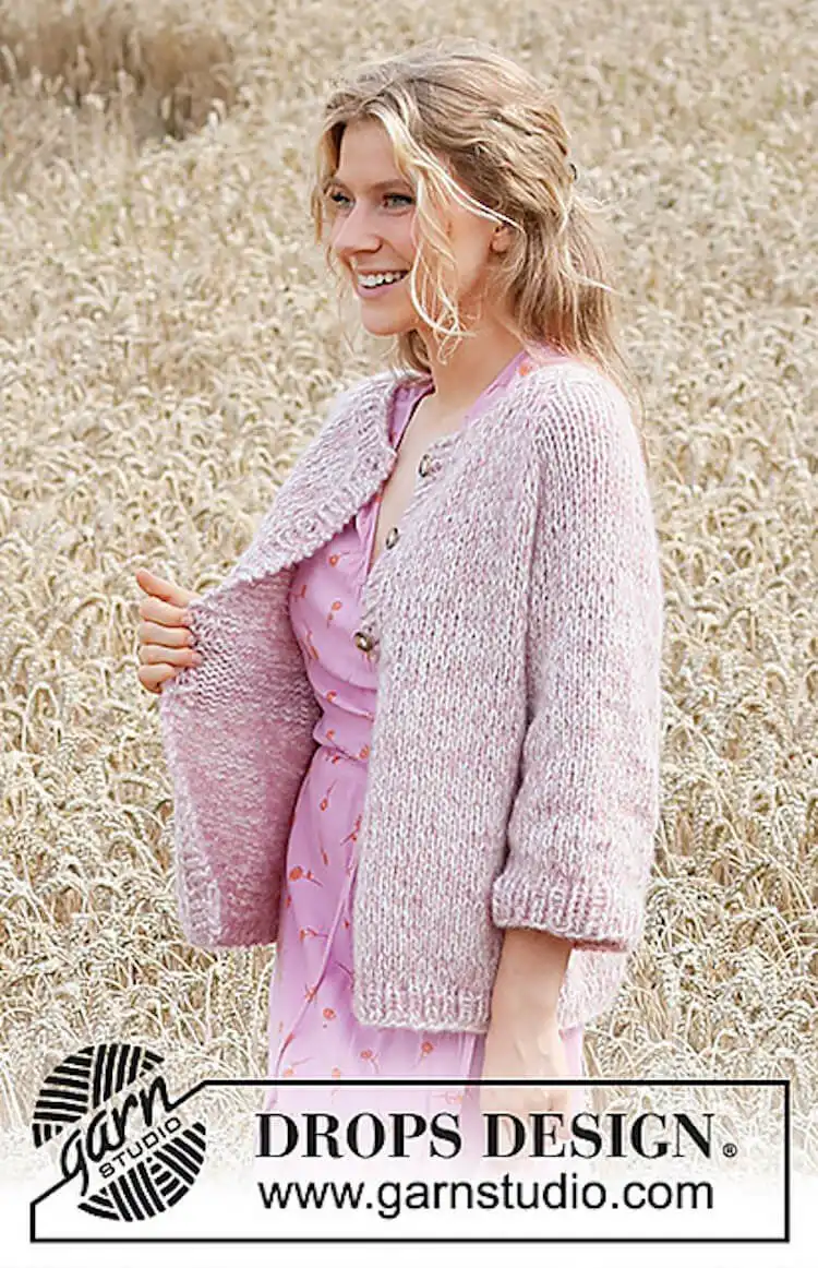 Cozy Rosy Cardigan worked top-down with raglan and ¾-length sleeves, a free pattern.