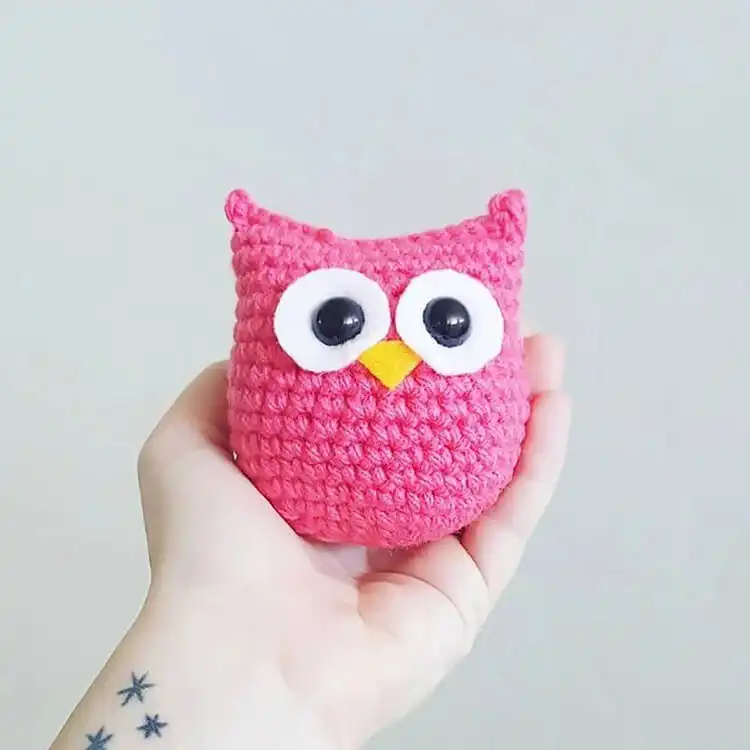 No-Sew Amigurumi Crochet Patterns No-Sew Bronto 21 A small, brightly colored no-sew crochet bird with a simple round body.