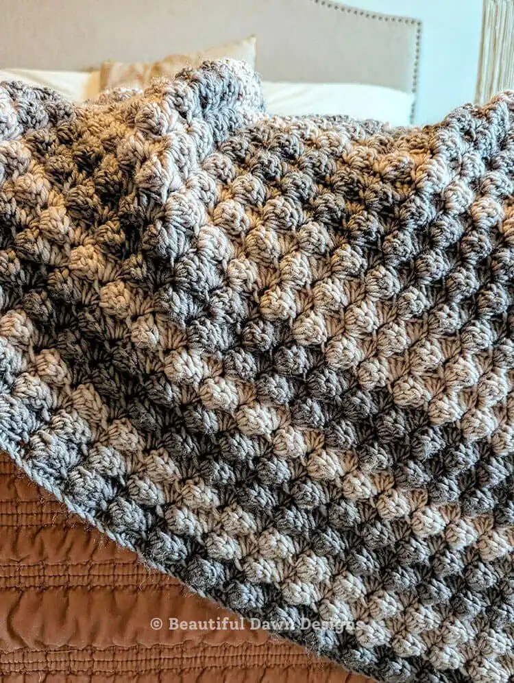 Close-up detail of the stitch pattern for the One-Row Repeat Easy Crochet Blanket Pattern - Crochet Throw Blanket