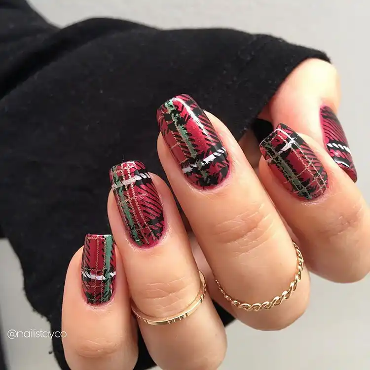 Stunning Blue Nail Designs - Perfect Winter Nail Design Ideas 7 Classic Plaid Nails, a cozy and rustic design perfect for the winter season, complementing stunning blue nail designs.
