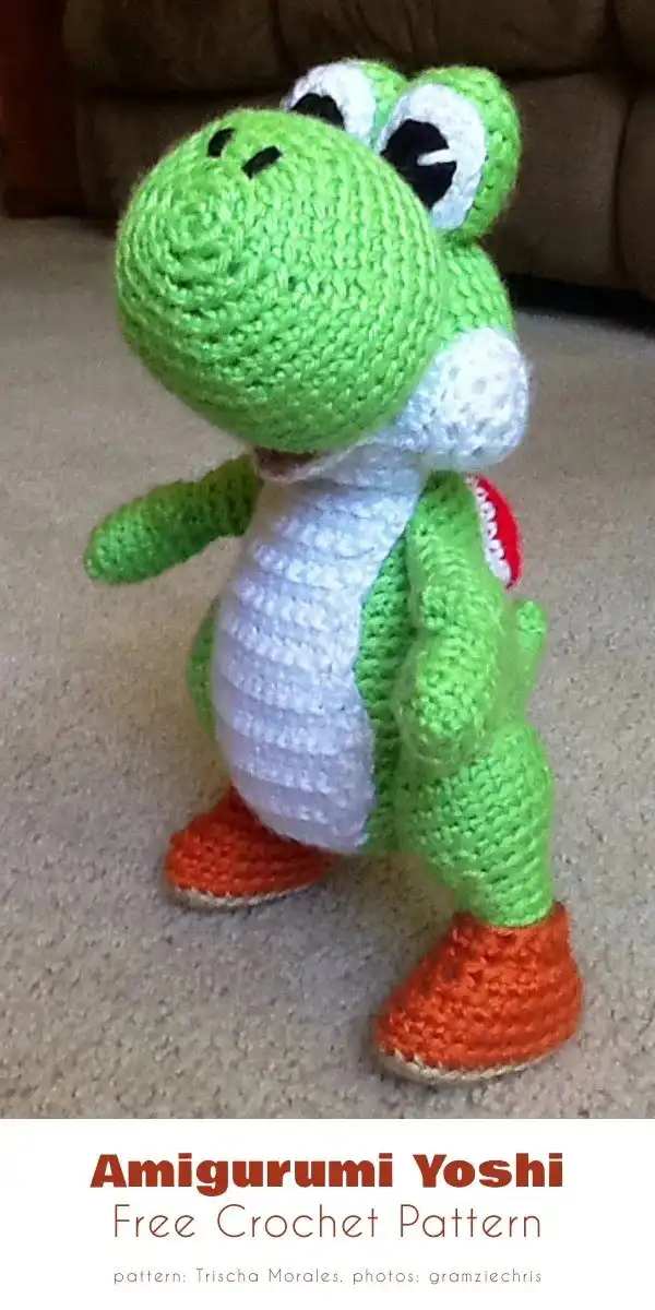Cute green Yoshi amigurumi with friendly smile, a loyal companion.